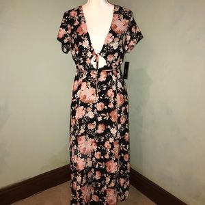 Lulus Peep Hole Double Front Slit V Neck Dress 👗